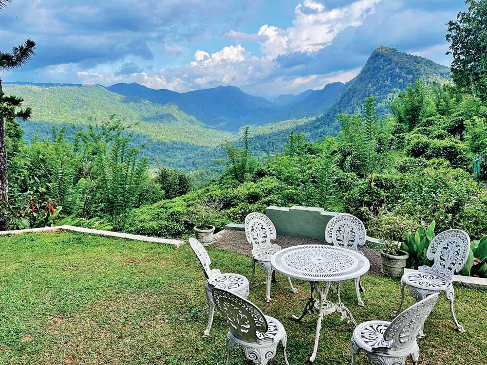 Nuwara Eliya tourism industry in danger of being derailed!