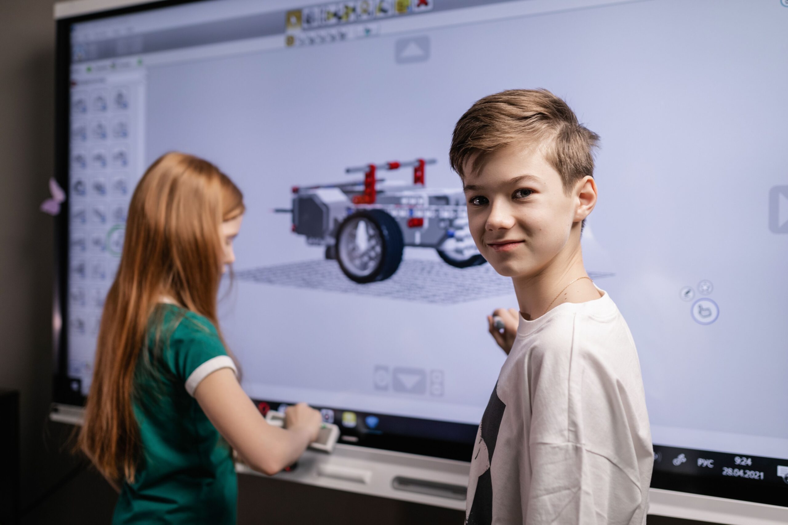 Beyond Blackboards: How Technology Is Reshaping the Future of Classrooms