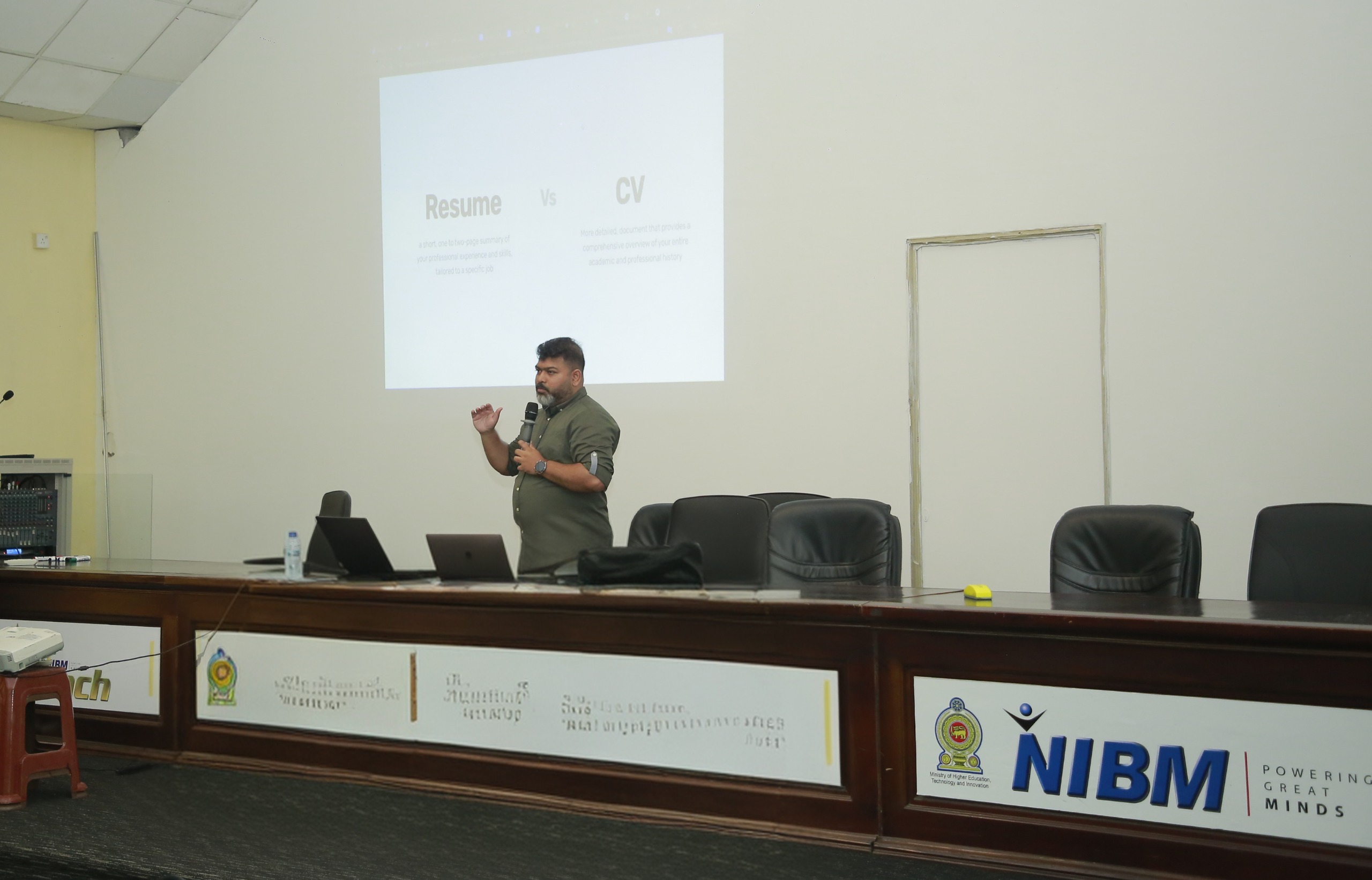 Nisal Tharanga sharing insights on product design, leadership and organisational maturity