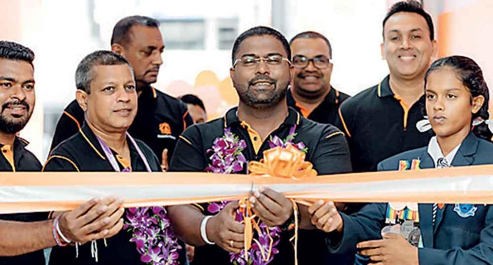 Siyapatha Finance opens 66th branch in Gampola